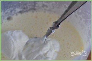 Заливной пирог с ягодами - фото шаг 3