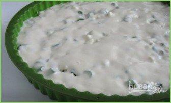 Заливной пирог с зеленым луком и яйцом - фото шаг 4