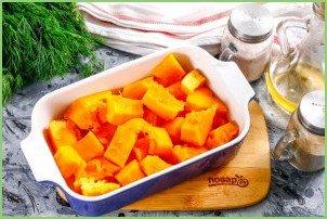 Запеканка из яблок, тыквы и лука-порея - фото шаг 3