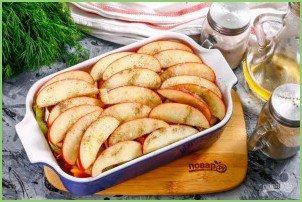 Запеканка из яблок, тыквы и лука-порея - фото шаг 5