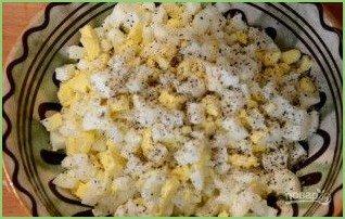 Жареные пирожки с яйцом, луком и зеленью - фото шаг 4