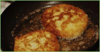 Пирожки с мясом за 5 минут - фото шаг 5