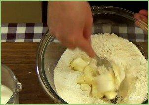 Сконы с апельсиновой цедрой и изюмом - фото шаг 1