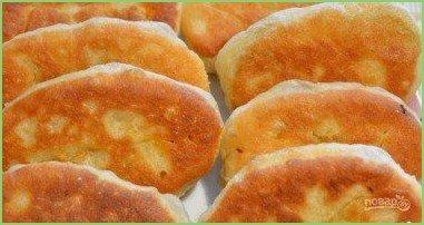 Жареные пирожки с капустой на кислом молоке - фото шаг 8