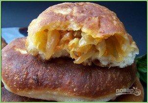 Жареные пирожки с капустой - фото шаг 9