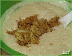 Вкусные оладьи на дрожжах - фото шаг 3