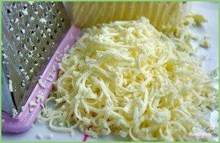 Багет с сыром и чесноком - фото шаг 2