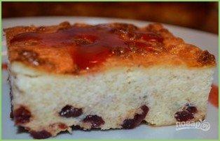Запеканка с творогом и изюмом - фото шаг 6